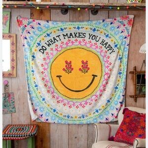 natural life tapestry/blanket